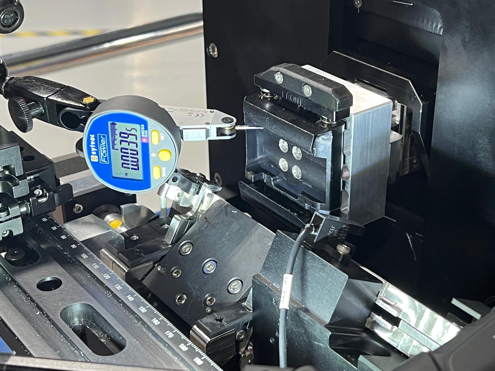 Microtome alignment setup during SectionStar production